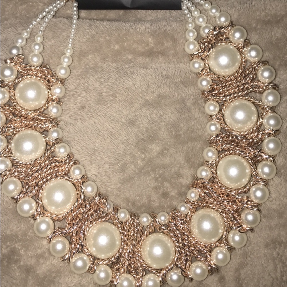 Necklace that has never been worn.